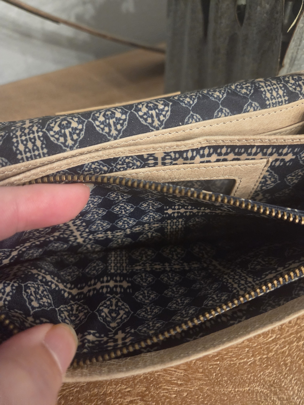 Lucky Brand Beige Suede Wallet with Tan Strap Rings - Picture 7 of 10